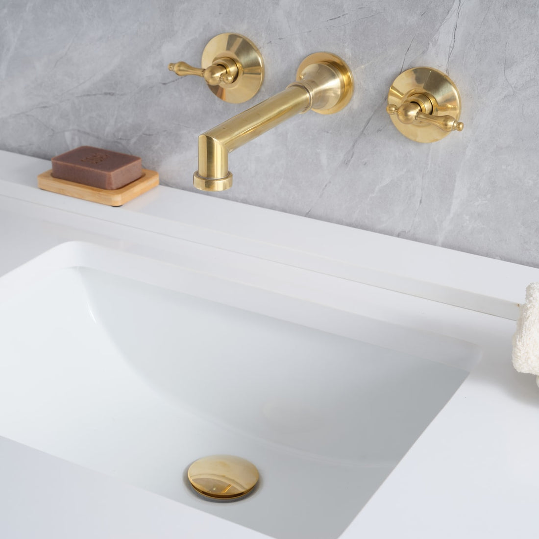 Grifo de baño mural Avila con manetas sencillas en forma de cruz – Latón sin lacar