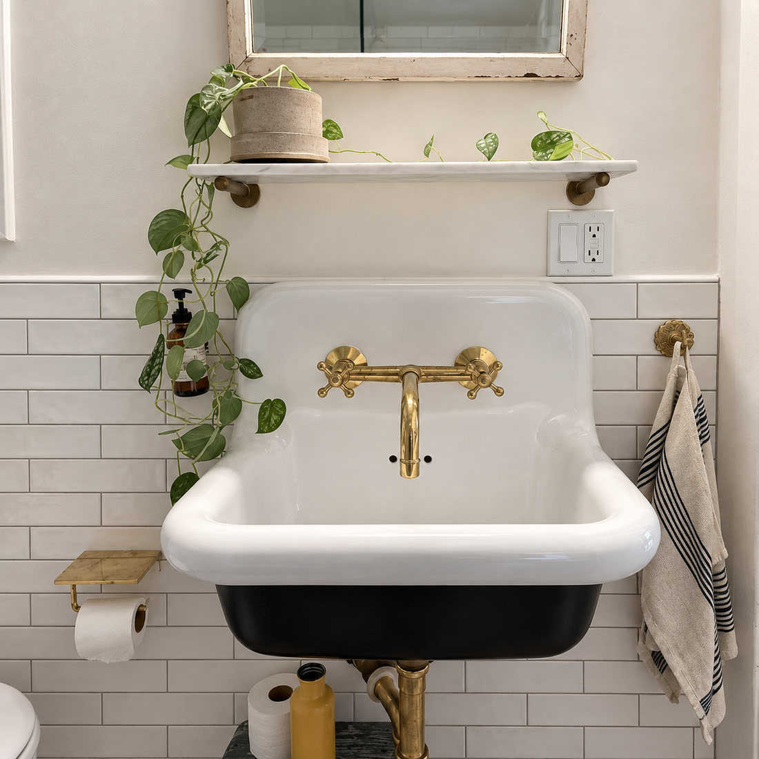 Alamo Wall Bathroom Faucet – Unlacquered Brass