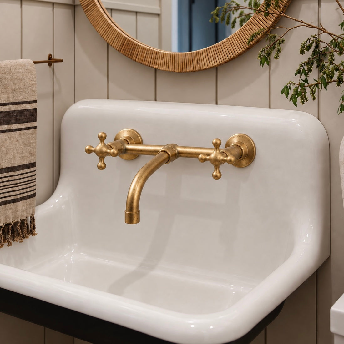 Robinet mural Alamo à valve apparente pour lavabo de salle de bain – Laiton non verni