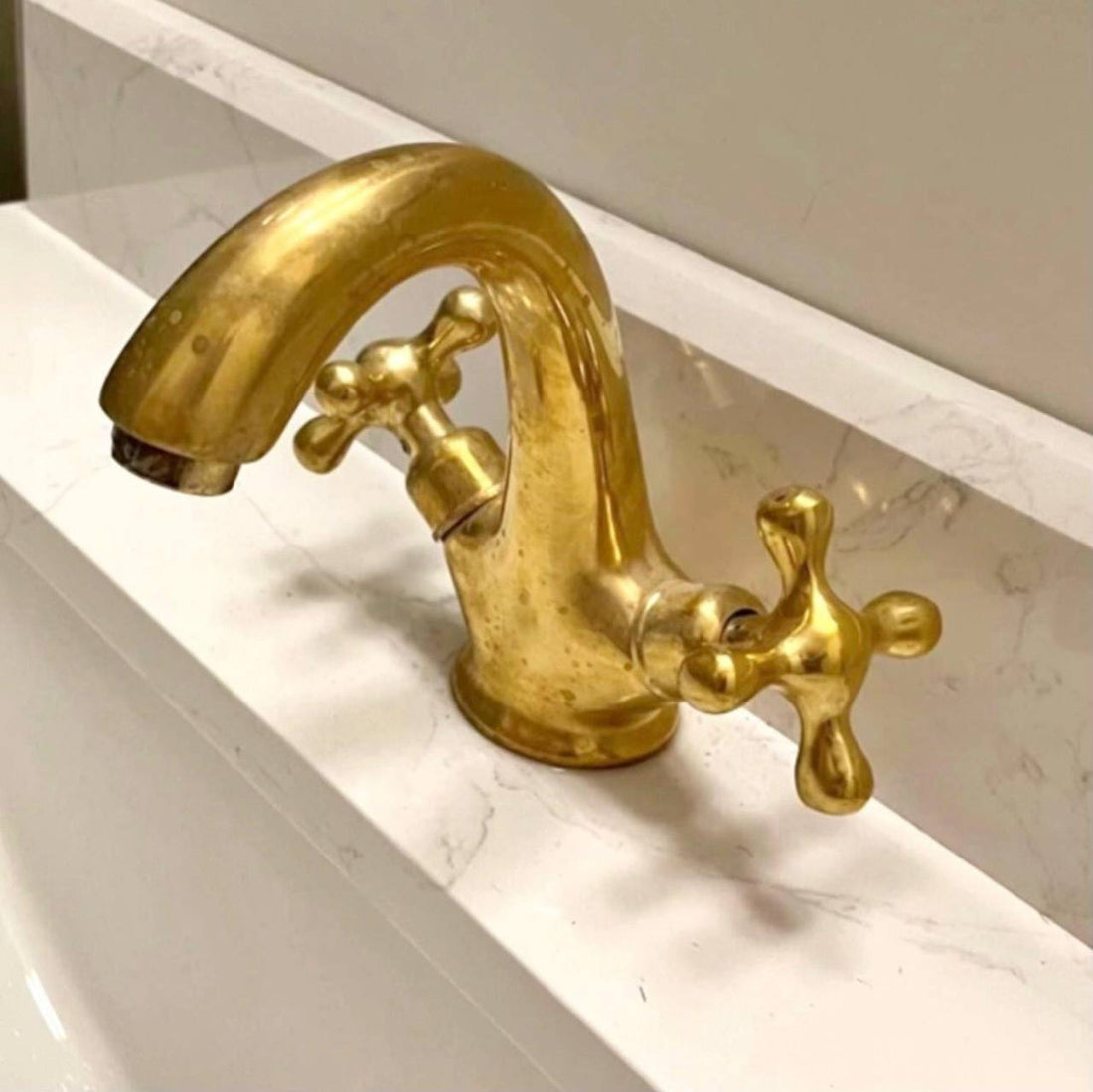 Twino Unlacquered Brass Single-Hole Bathroom Faucet