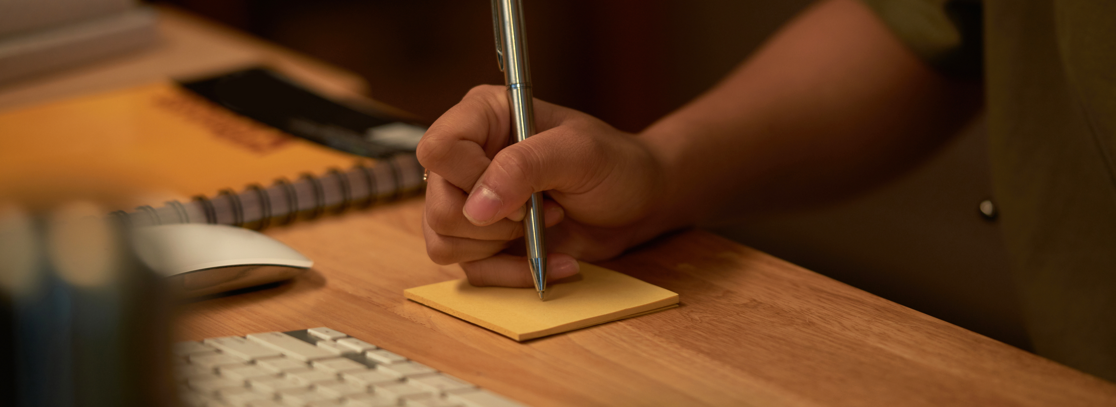 slider image slider_item_UXdkbF