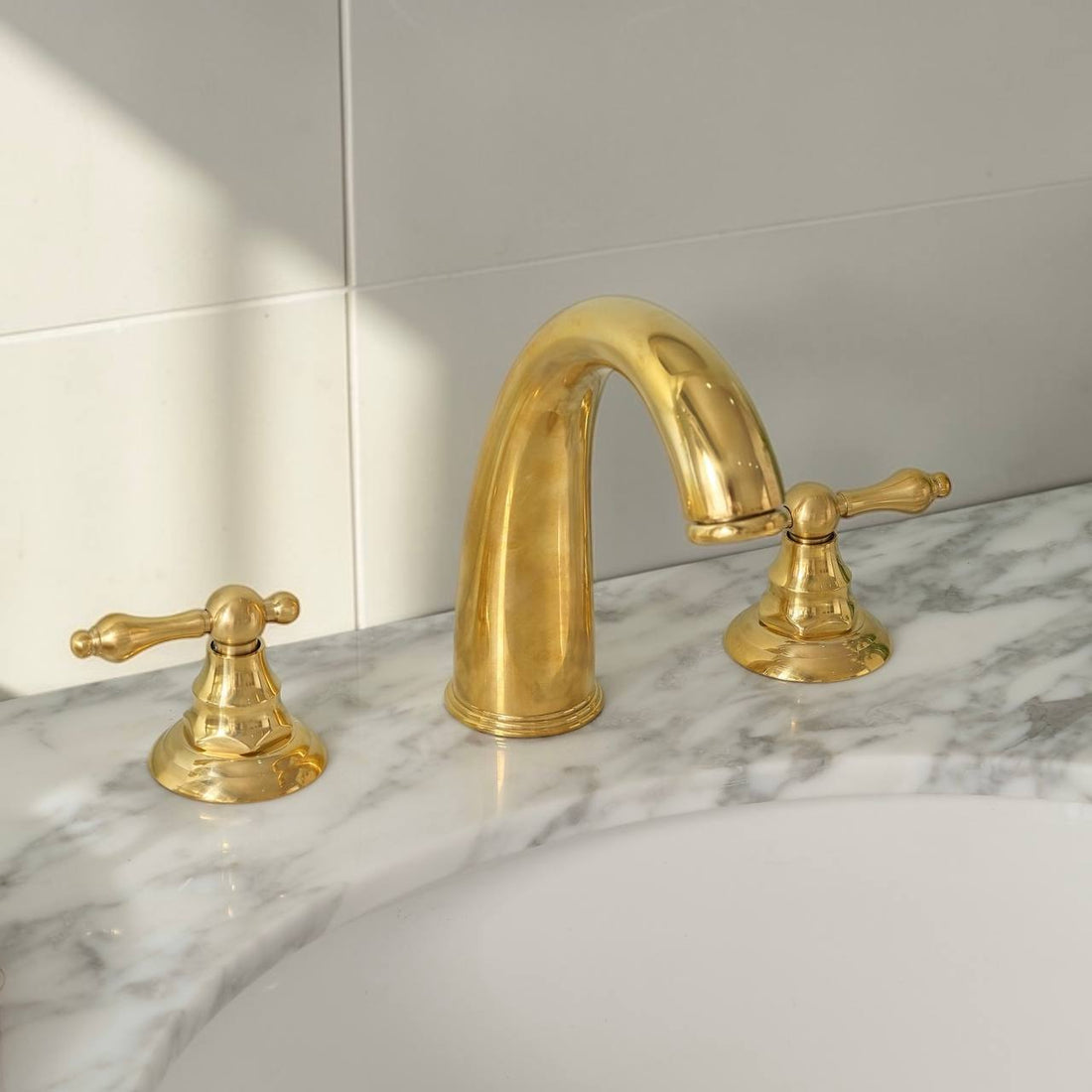 Indiana Widespread Bathroom Faucet with Lever Handles – Unlacquered Brass