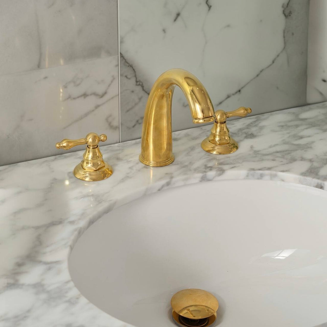 Indiana Widespread Bathroom Faucet with Lever Handles – Unlacquered Brass