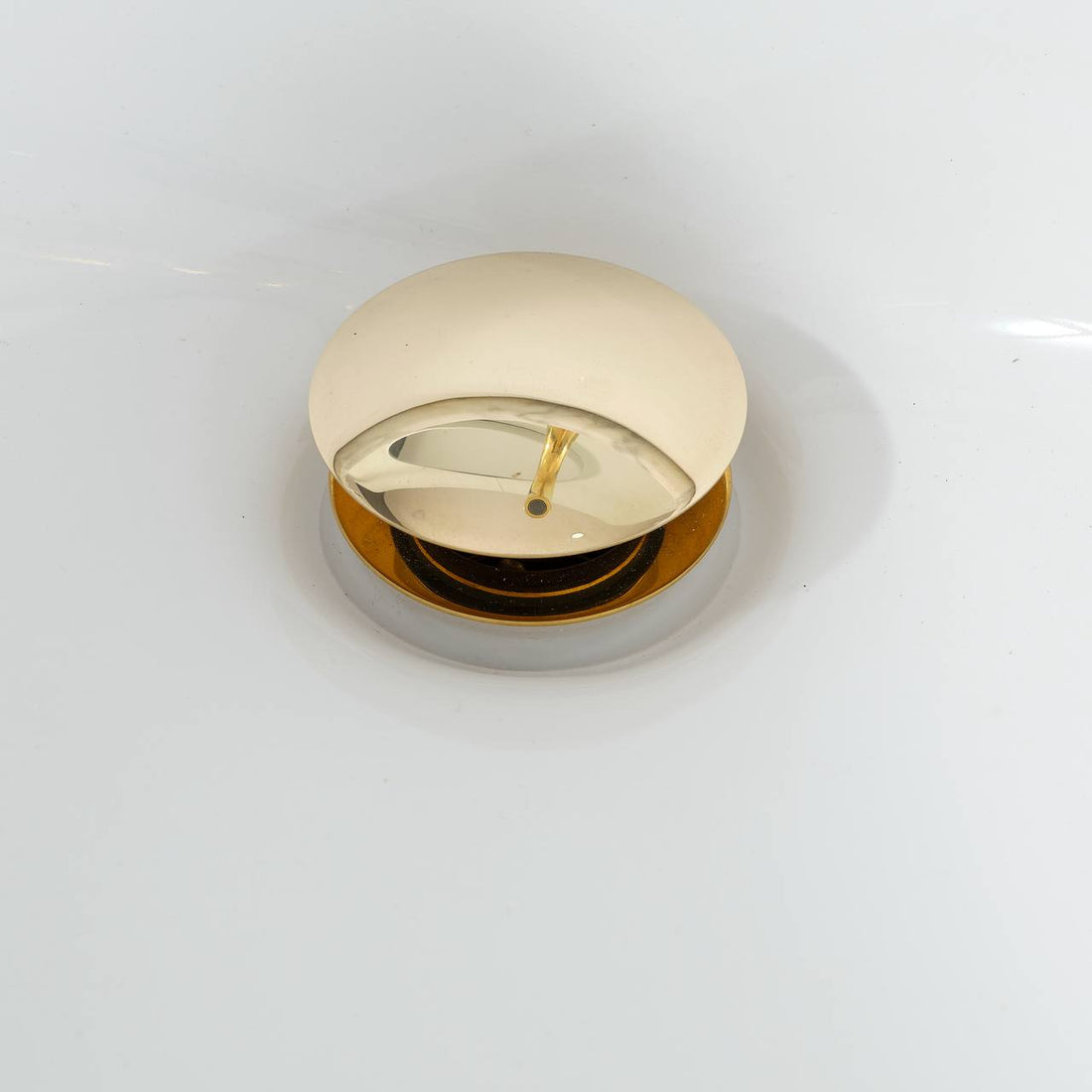Brass Push-Up Sink Drain – No Overflow
