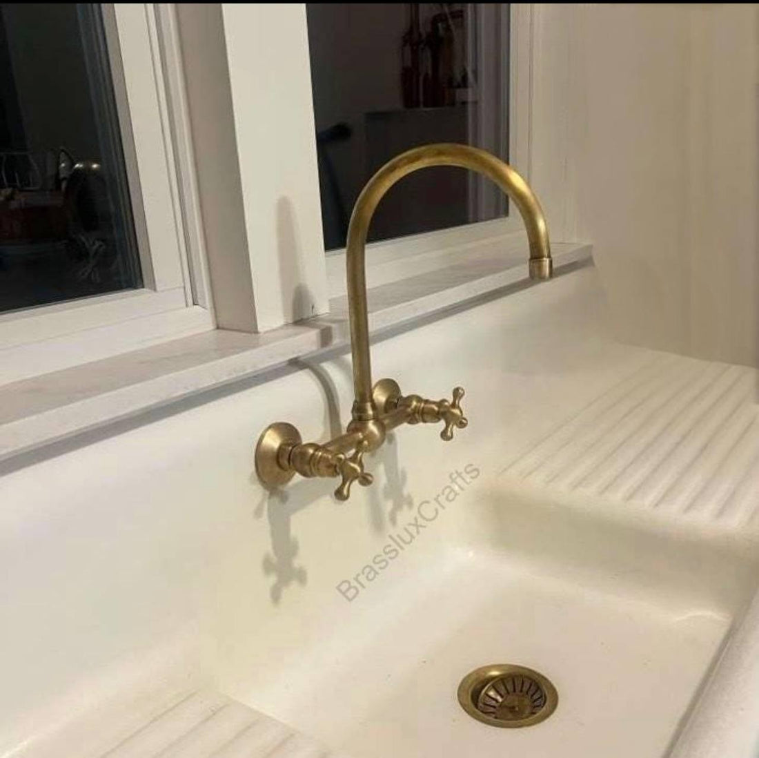 Ball Wall-Mounted Kitchen Faucet – Unlacquered Brass