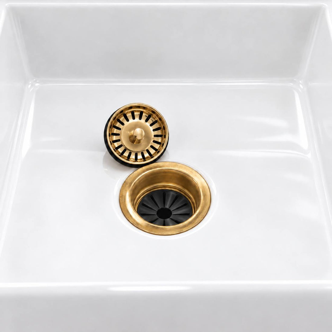 Heavy-Duty Disposal Flange & Strainer – Unlacquered Brass