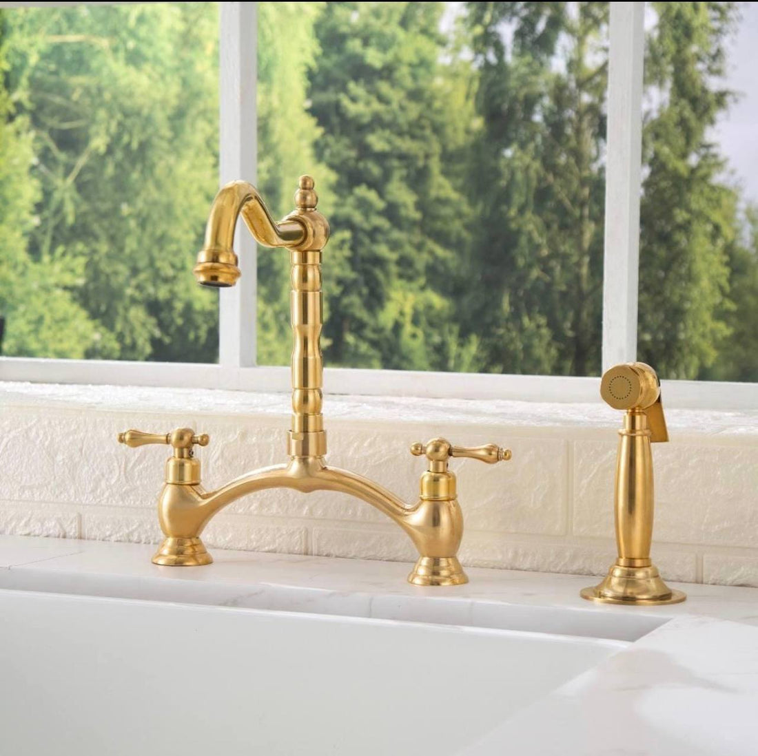 Majestic Kitchen Side Sprayer – Unlacquered Brass